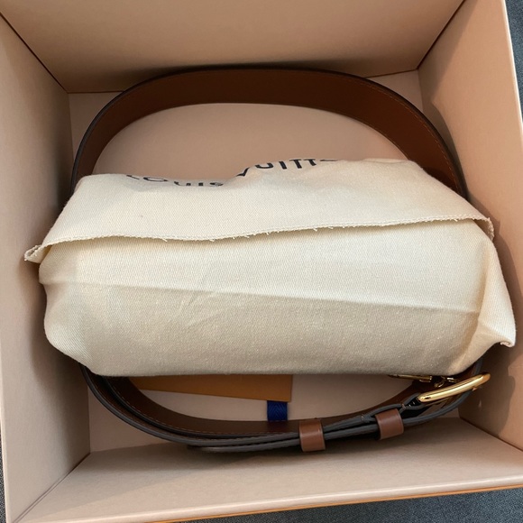 【SOLD】LV PAPILLON TRUNK - Picture 2 of 4